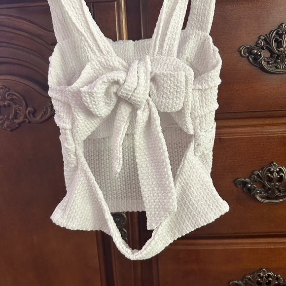 Cute white summer crop top. Never worn. XS - Picture 6 of 7